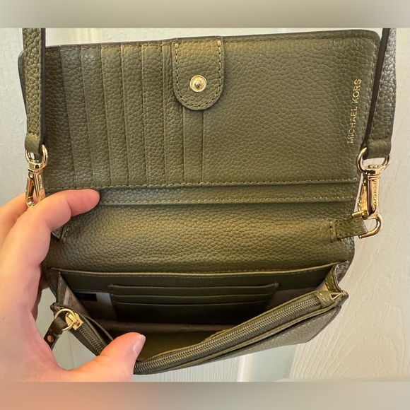 Michael Kors Crossbody Wallet - Picture 5 of 5